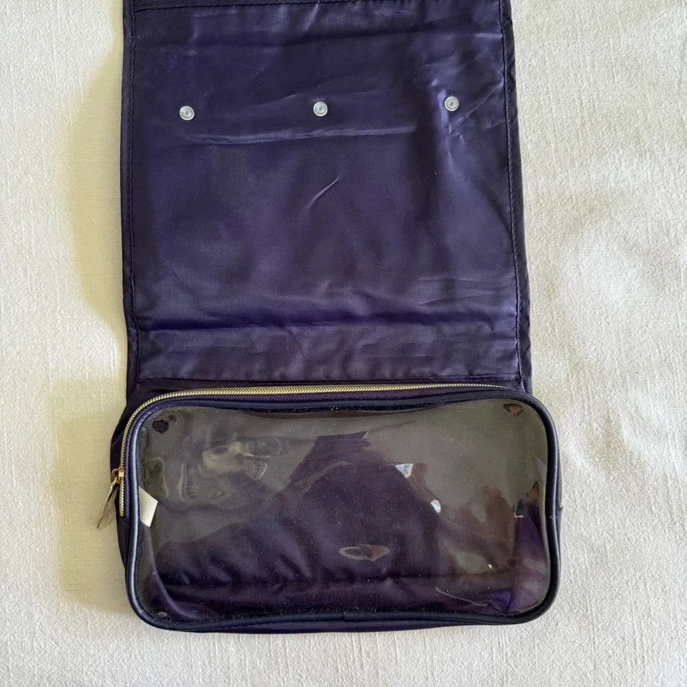 Monat cosmetic travel bags